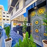 Elite Holiday Home - Luxury & Centric Flat