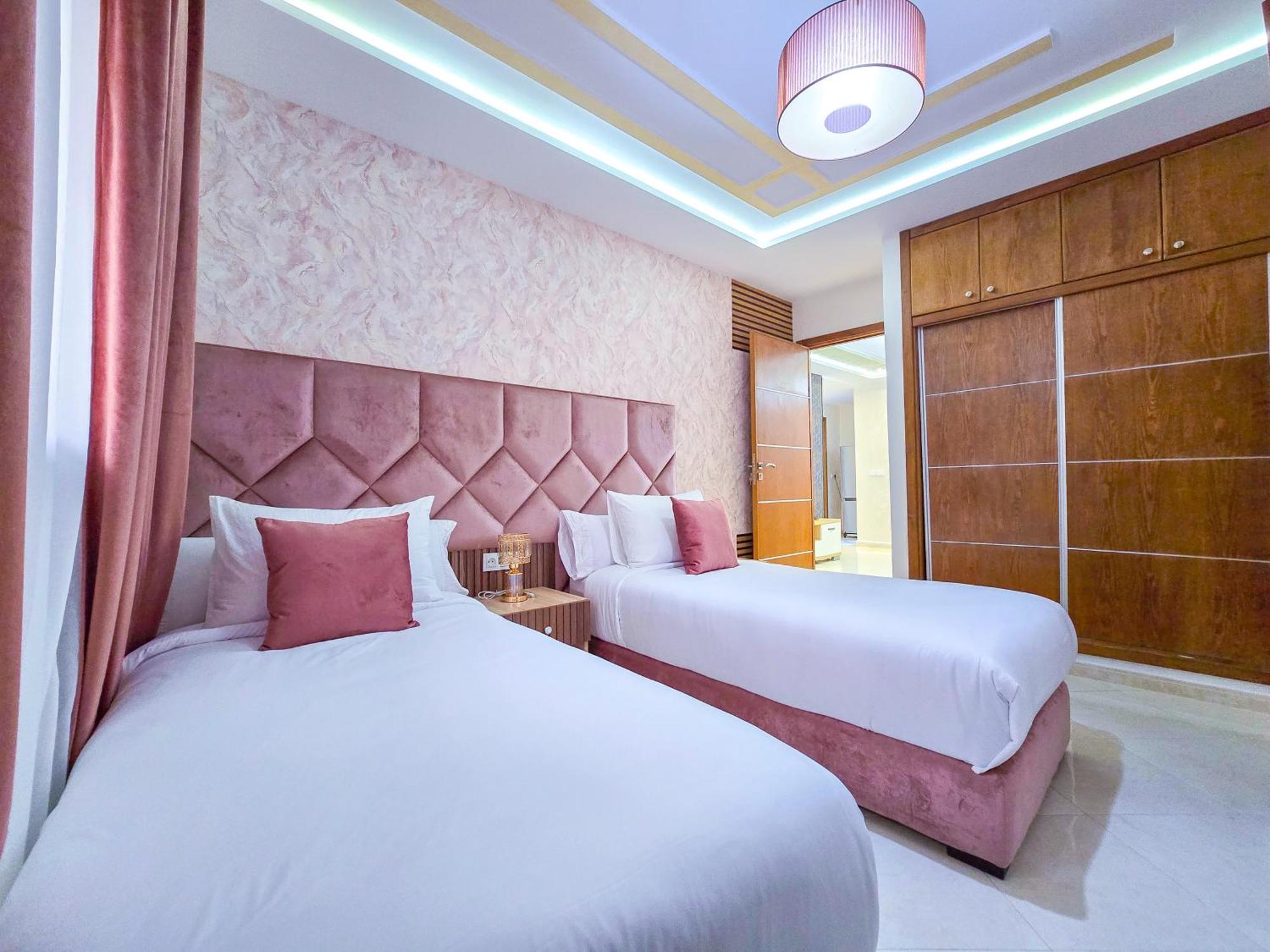 Elite - Luxury & Centric Flat Tanger